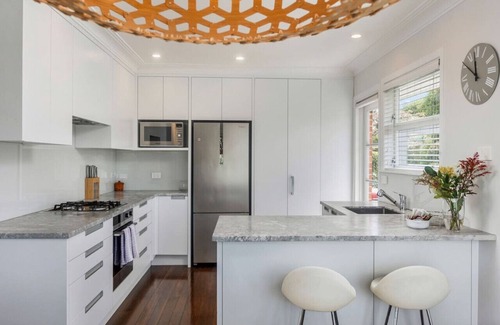 Auckland Casa | Delightful Home with Garden