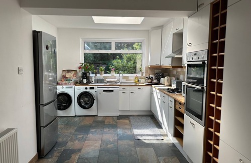 Hale Casa | Delightful House for Rent in London