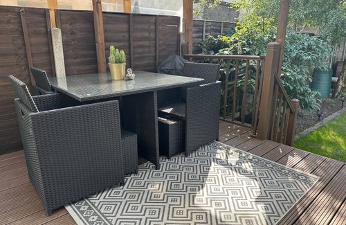 Hale Casa | Delightful House for Rent in London