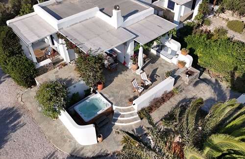 Kastraki Casa | Encantadora casa con jacuzzi, a 100 m de la increíble playa, tiene capacidad para 8 personas