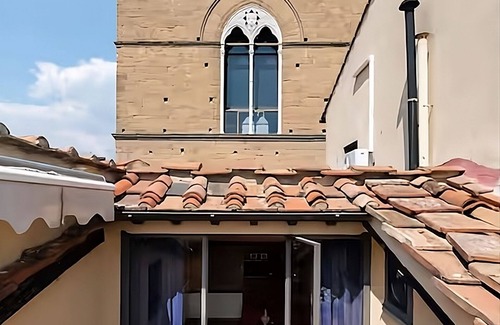 San Giovanni Apartamento | Delightful little terrace on Palazzo Vecchio