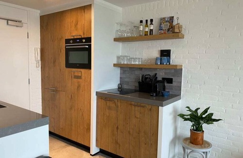 Bruinisse Casa | Encantador "Náutico" decorado apartmant con balcón con vistas al "Grevelingenmeer"