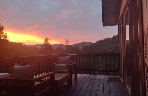 Redway Apartamento | Delightful off grid studio with beautiful mountain views