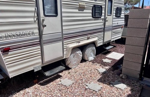 Lancaster Casa | Delightful tiny home/rv With shower