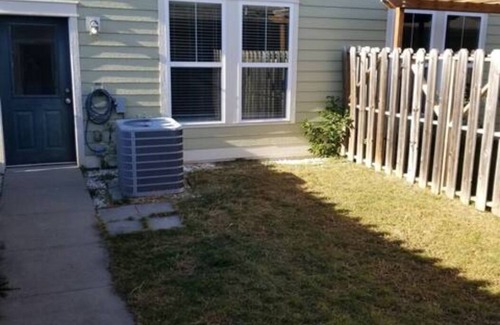 Mann Casa | Delightful Townhouse in Trendy Quiet Neighborhood