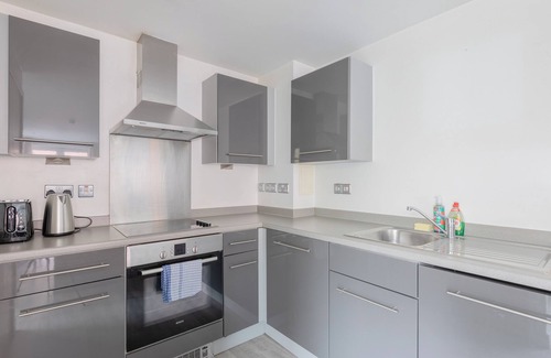 Bow Apartamento | Delightfully Warm 1BD Flat, Near Victoria Park