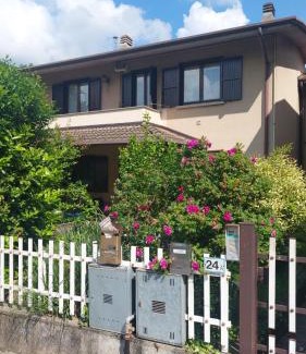 Spinone Al Lago Apartamento | Delizioso appartamento sul lago - Casa Marina