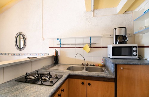 Residences du Golfe de Lava Apartamento | Della Rocca a 80 m de la playa: vistas al mar y a la montaña, terraza privada, A/C y Wi-Fi