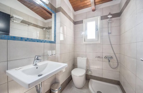Kamena Vourla Hotel | DELLIS