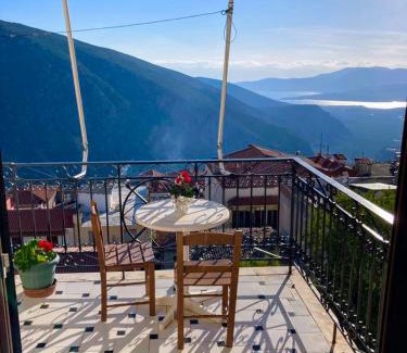 Delfoi Apartamento | Delphi celebrity v i p the navel of the Earth, CENTER-DELPHI-penthouse galaxy&sky panoramic view, harmony&YOGA