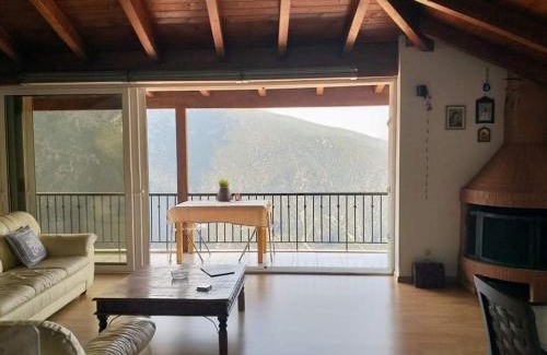 Delfoi Apartamento | Delphi skyview