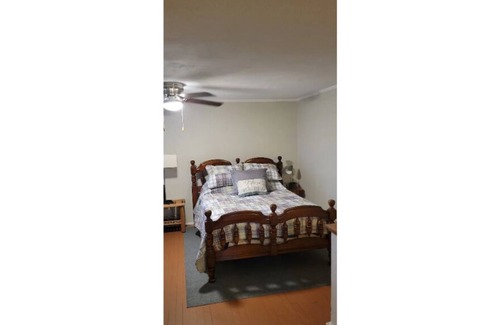 Delphos Casa | Delphos Bungalow Unit A Rt 66 & US 30