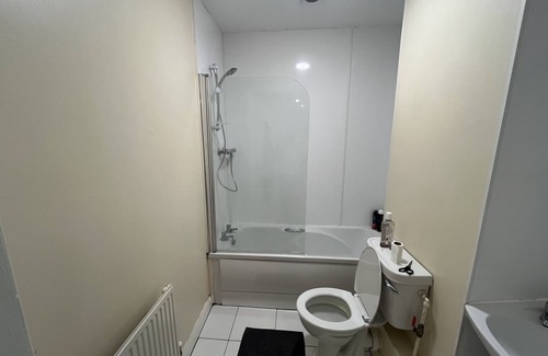 Drogheda Apartamento | delux private room in drogheda town center , easy transfer to dublin.