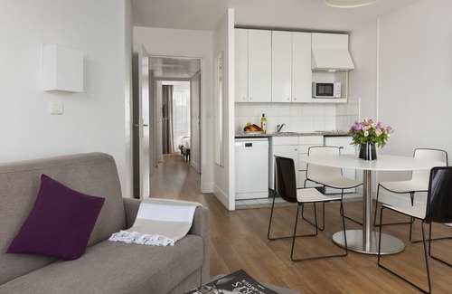 Quartier Saint-Ambroise Apartamento | Deluxe 1 Bedroom Apartment in Bastille Marais