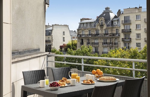 Quartier Saint-Ambroise Apartamento | Deluxe 1 Bedroom Apartment in Bastille Marais