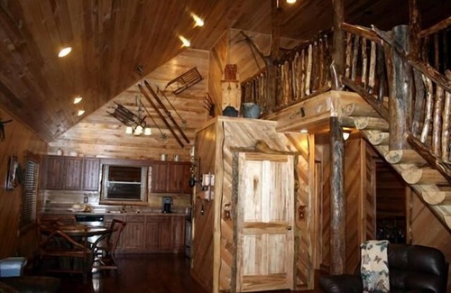 Henlawson Cabina | Deluxe 2-Bedroom Cabin