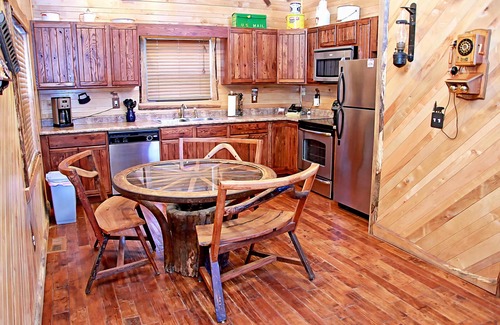 Henlawson Cabina | Deluxe 2-Bedroom Cabin