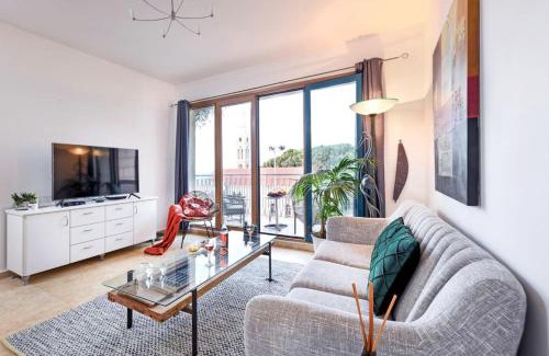Jaffa Apartamento | Deluxe 2BR Apt w Pool in Historical Jaffa with Shelter by Sea N' Rent