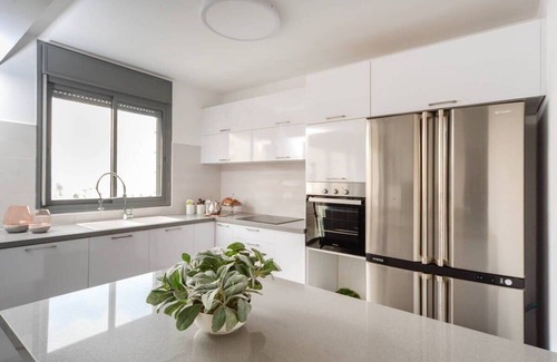 Jerusalem Condominio | Deluxe 3 bedrooms flat in residential area