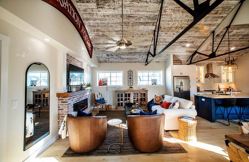 Historic District Apartamento | Deluxe Adjoining Suite & Studio in Lewes