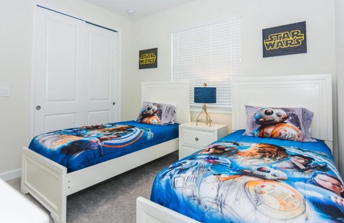 Kissimmee Casa | Deluxe Apartment at Storey Lake only 10 minutes from Disney SL4751-402