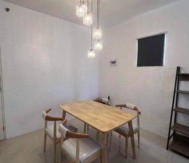 Minglanilla Apartamento | Deluxe Cozy Corner Studio