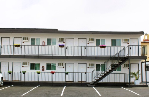 Las Vegas Strip Hotel | DELUXE DOUBLE BED 2 QUEEN BEDS - SLEEPS 4 - NON-SMOKING