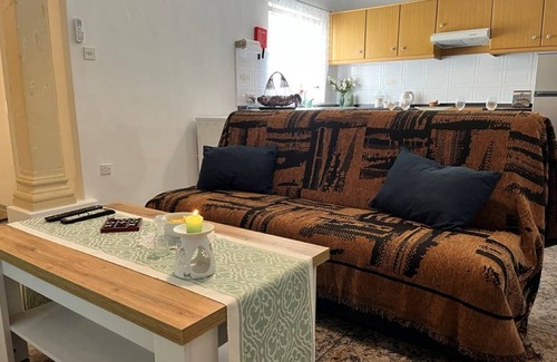 Madliena Apartamento | Deluxe family 2-bedroom apartment equipped with all amenities