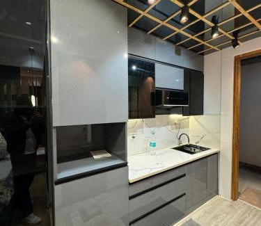 Greater Noida Casa | DELUXE GUEST HOUSE