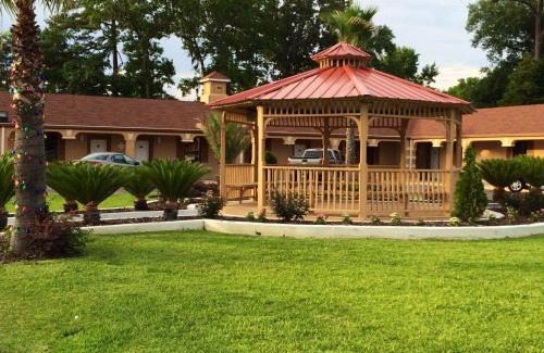 Savannah Hotel | Deluxe Inn - Savannah