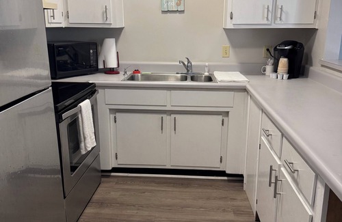Carrabelle Condominio | Deluxe King Condo 218
