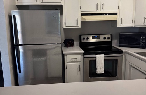 Carrabelle Condominio | Deluxe King Condo 218