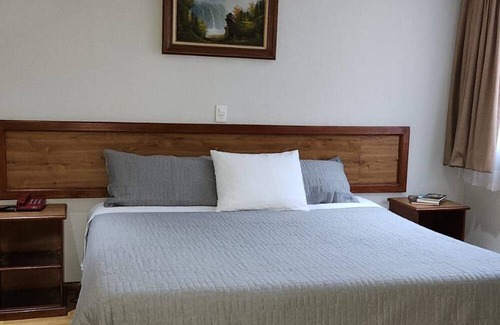 Toluca City-Centre Casa | Deluxe King size Bedroom