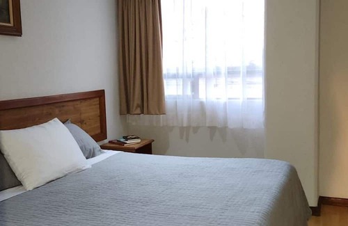 Toluca City-Centre Casa | Deluxe King size Bedroom