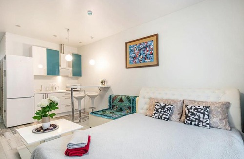 Khoroshevskiy Apartamento | DeLuxe Loft City Centre