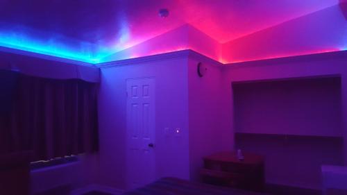 Downey Hotel | Deluxe Motel, Los Angeles Area