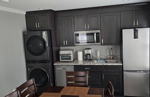 Northeast Raleigh Casa | Deluxe! New Apt Loft Near Downtown – Ready for Families and Business Travelers.