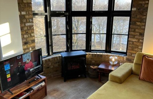 Wapping Apartamento | Deluxe penthouse riverside view 2 bedroom flat with lift - old industrial factory warehouse