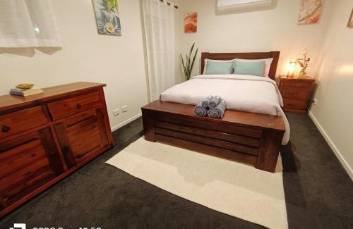 Holmview Casa | Deluxe Queen Room