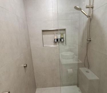 Holmview Apartamento | Deluxe Queen Studio New