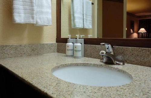 Rohnerville Casa | Deluxe Room 2 Queen Beds