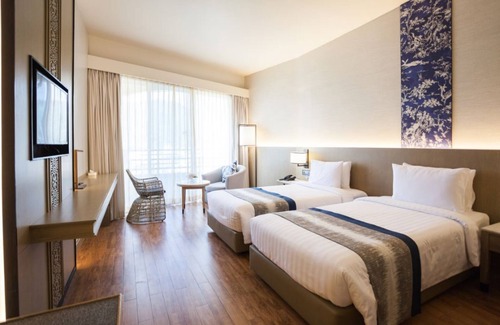 Patong Hotel | Habitación de lujo, vista parcial al mar @ Patong # 09