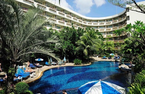 Patong Hotel | Habitación Deluxe, vista parcial al mar @ Patong # 08