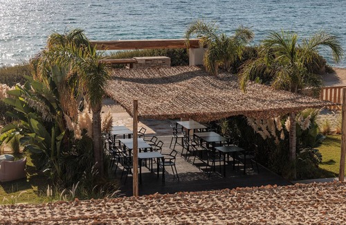 Kastraki Apartamento | Deluxe Sea View Suite with Outdoor Hot Tub - Eden Beachfront Residences & Suites