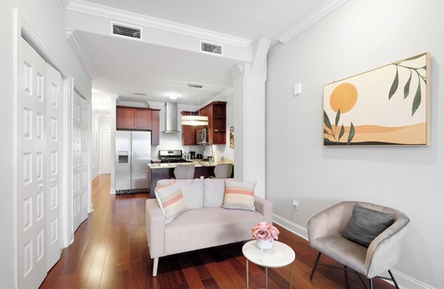 Olde Kensington Apartamento | Deluxe Studio: Pool & Concierge