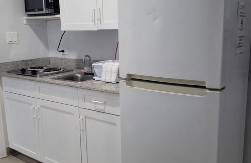 Seven Mile Beach Apartamento | Deluxe Studio with Ocean View - 1A