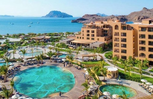 Loreto Villa | Deluxe Suite