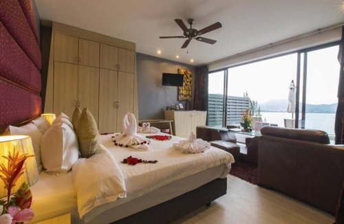 Patong Complejo | Suite Deluxe con jacuzzi en Patong (B)