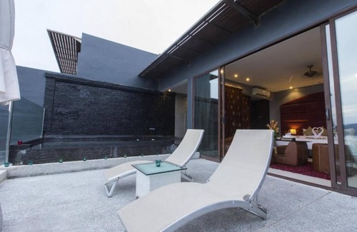 Patong Complejo | Suite Deluxe con jacuzzi en Patong (B)