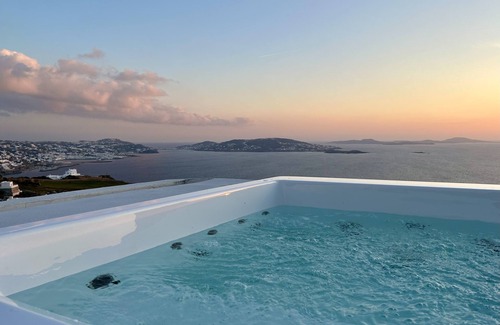 Agios Stefanos Villa | Suite Luna de Miel @ LMB Mykonos
